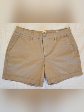 GAP Classic Khaki Flat-Front Chinos - Beige